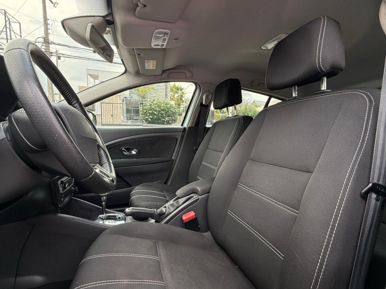 Renault Megane Dynamique Hb 2.0 At 2015 Usado en Automotriz Olea Flaño