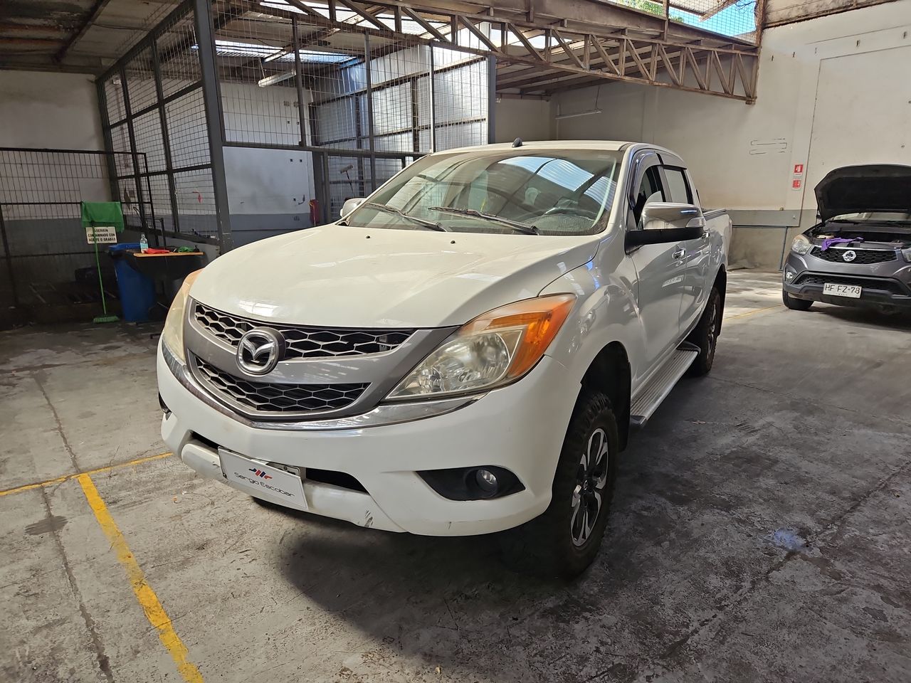 Mazda Bt-50 Bt 50 Dcab Sdx 4x4 3.2 Aut 2014 Usado en Usados de Primera - Sergio Escobar