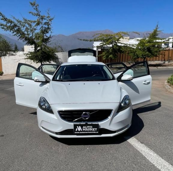 Volvo V40 Comfort Aut 2016  Usado en Automarket Chile