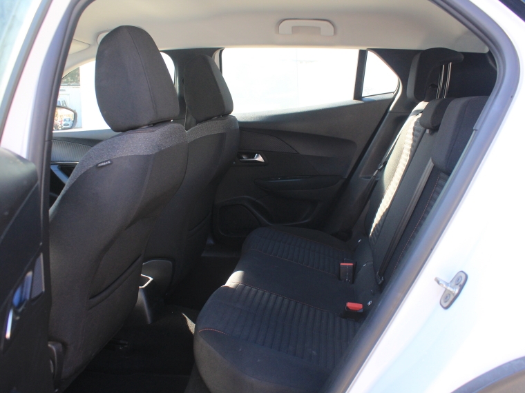 Peugeot 2008 Nuevo 2008 Active Pack Bluehdi 100 Blanco 2022 Usado en Rosselot Usados
