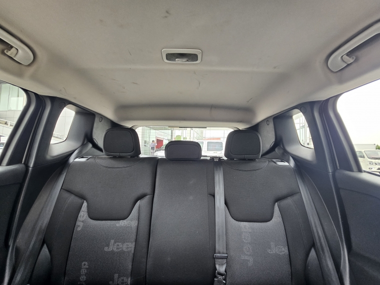 Jeep Renegade Renegade Sport 4x2 At 2018 Usado en Rosselot Usados