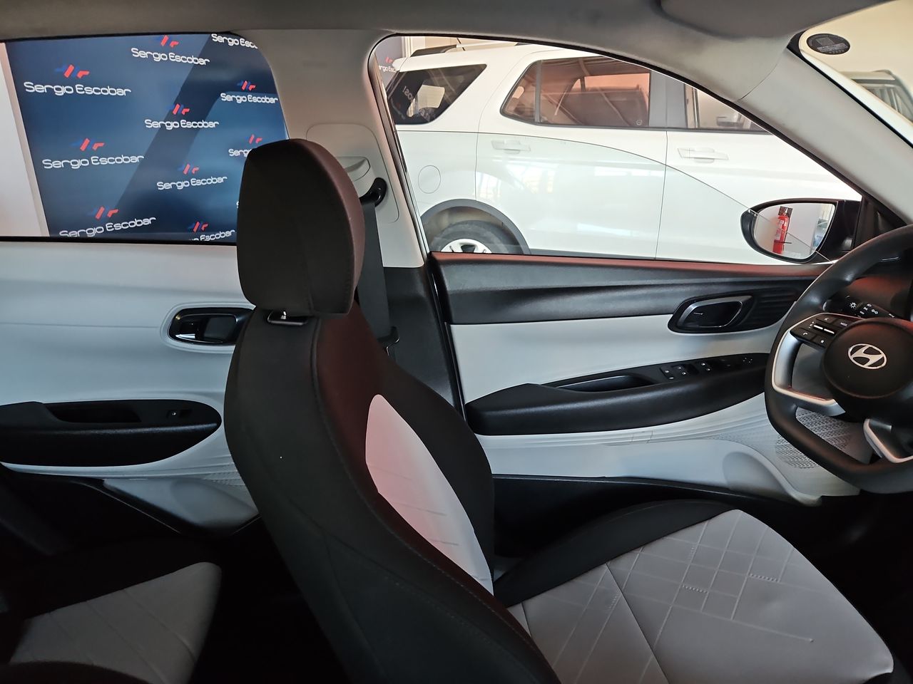 Hyundai I-20 I20 B13 Mpi 1.4 Aut 2024 Usado en Usados de Primera - Sergio Escobar