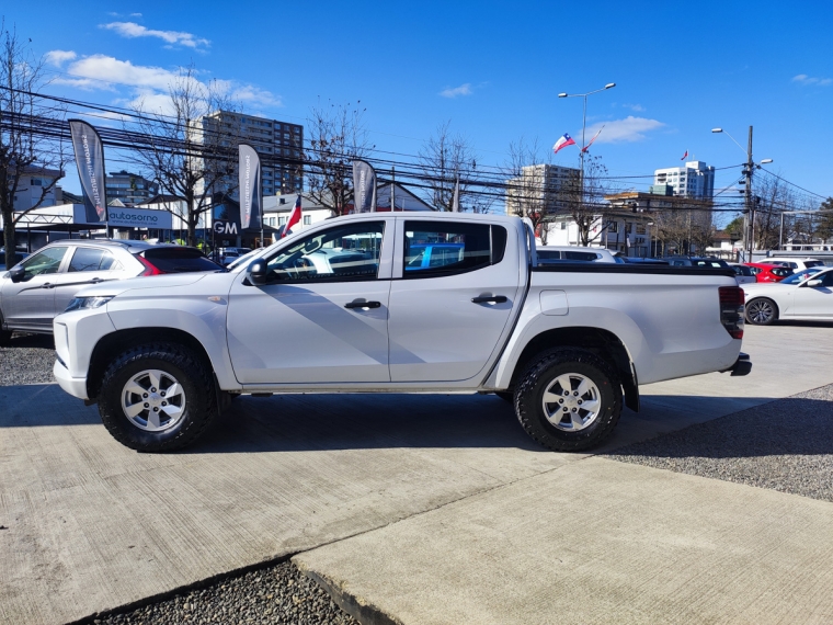 Mitsubishi L200 New L-200 Work 2.4 Cr Wf Mec 4x2 Td E5 2021  Usado en Guillermo Morales Usados