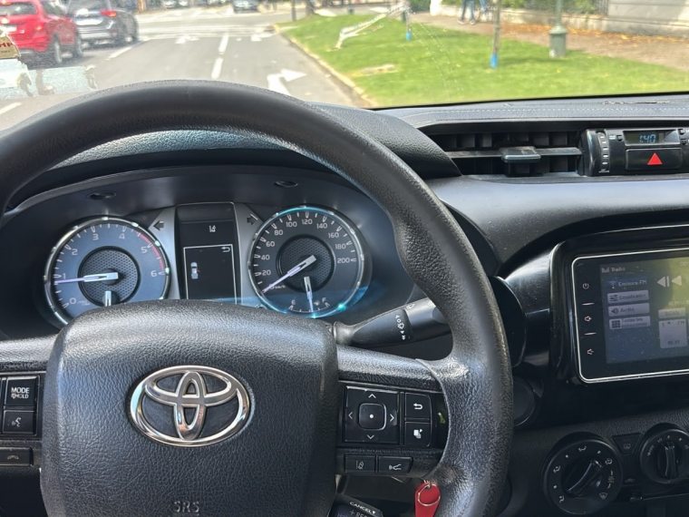 Toyota Hilux Dcab Dx 4X2 2.4Cc — foto 6 de 11