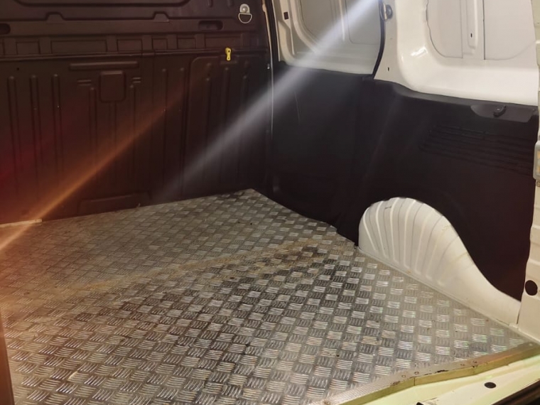 Peugeot Partner Hdi 1.6 2022  Usado en GT Autos