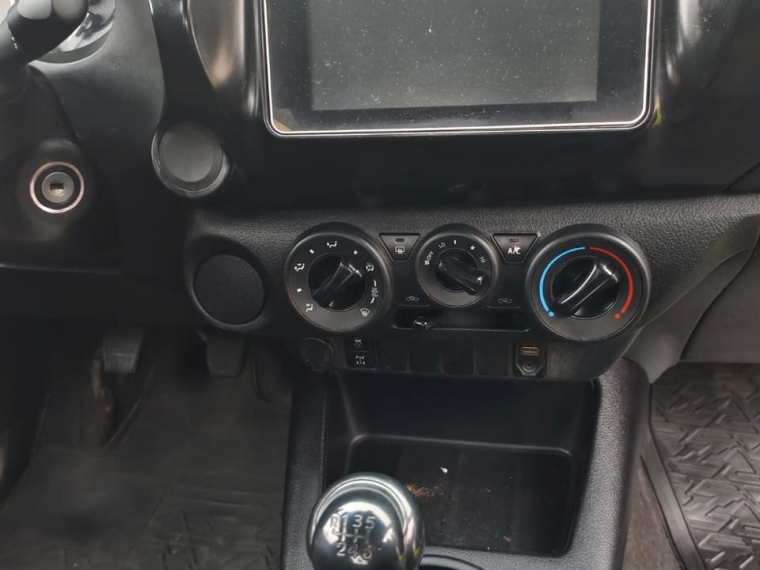 TOYOTA HILUX DX 4X2 2.4 - imagen 14