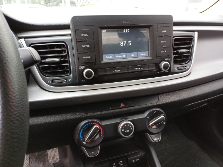 Kia Rio 4 Rio 4 Lx 1.4l 6mt Ac - 1888 2018 Usado en Rosselot Usados
