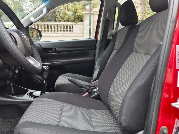 TOYOTA HILUX DX 4X2  2.4 - imagen 15