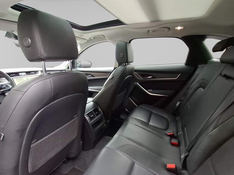 Jaguar F-pace 4x4 2.0 At 2023 Usado Usado en Webautos.cl Jaguar F-pace 4x4 2.0 At 2023 Usado Usado en Webautos.cl