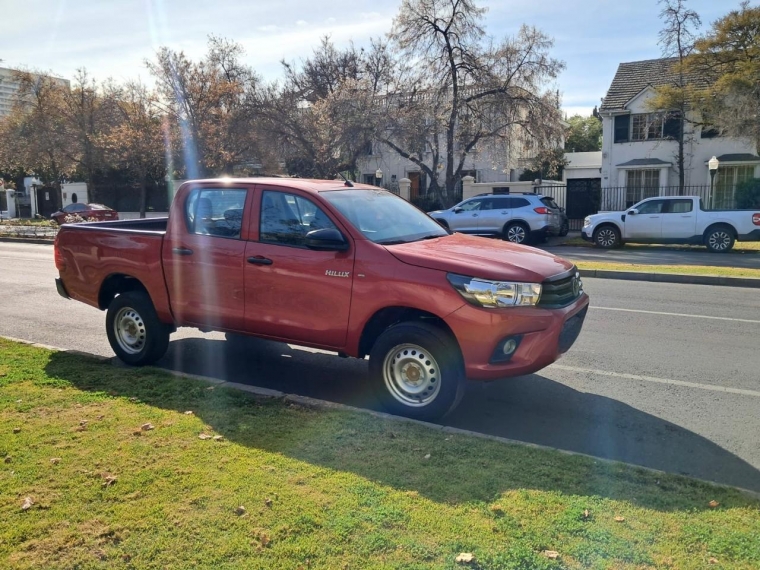 TOYOTA HILUX DX 4X2 2.4 - imagen 17