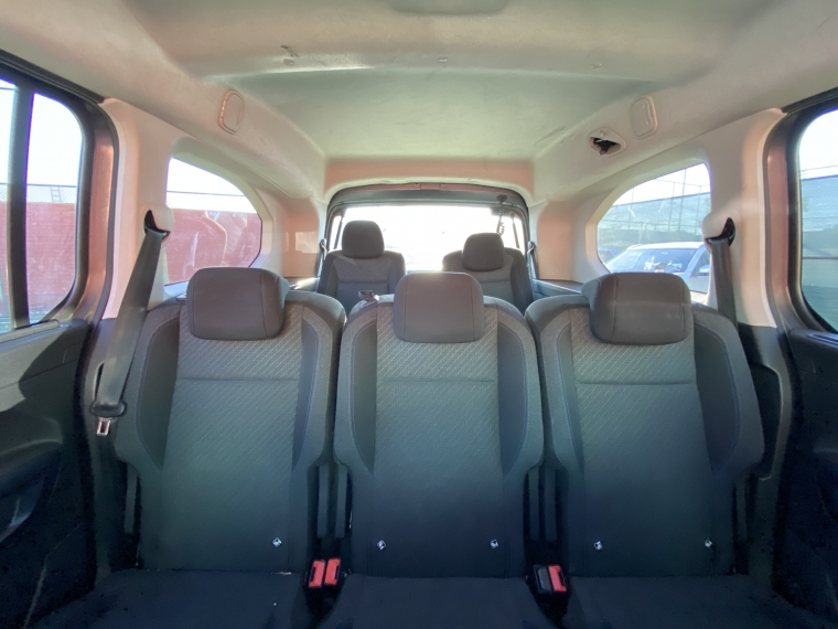 Peugeot Rifter Rifter Bluehdi 130 1.5 At 2022 Usado en Rosselot Usados