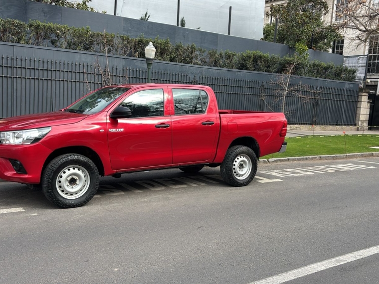 TOYOTA HILUX  Dcab DX 4x2 2.4cc - imagen 4