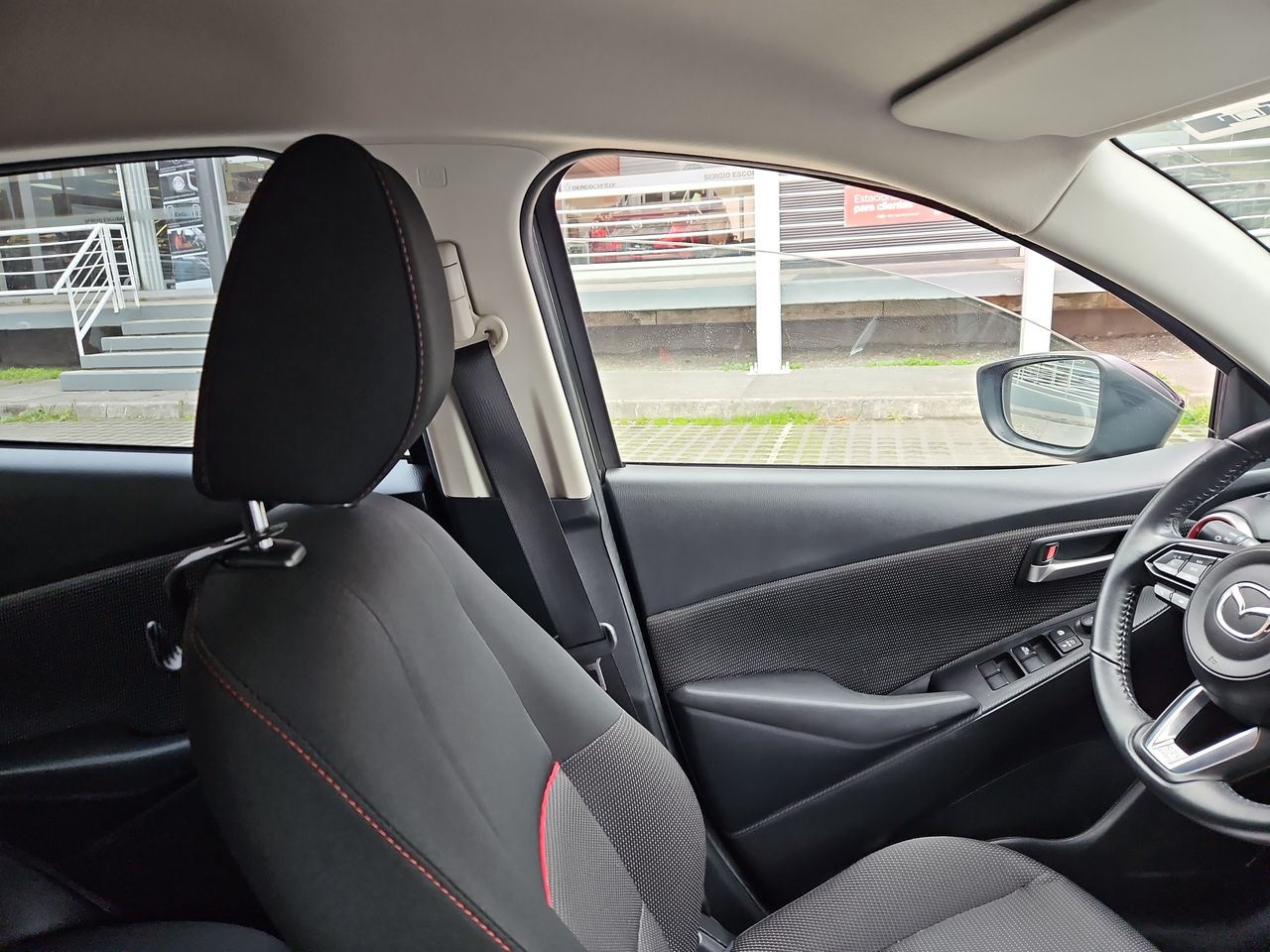 Mazda 2 2 Sport Hb 1.5  Aut. 2023 Usado  Usado en Webautos.cl