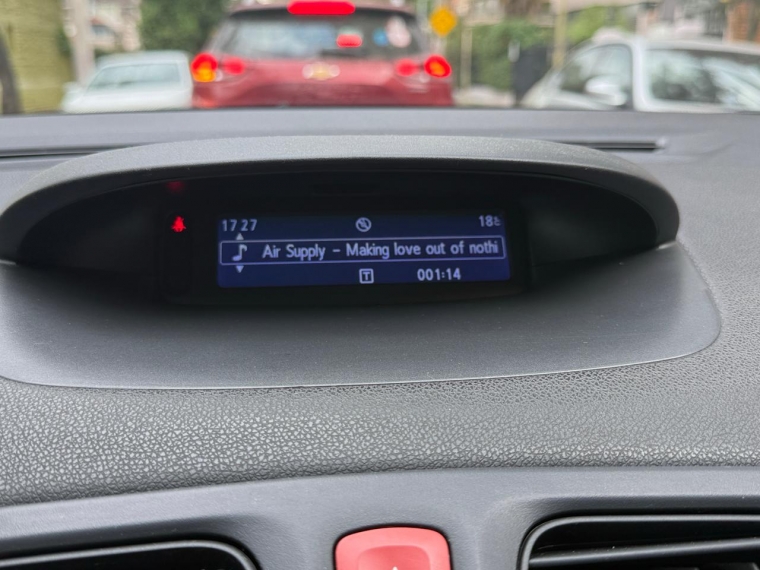 Renault Megane Dynamique Hb 2.0 At 2015 Usado en Automotriz Olea Flaño