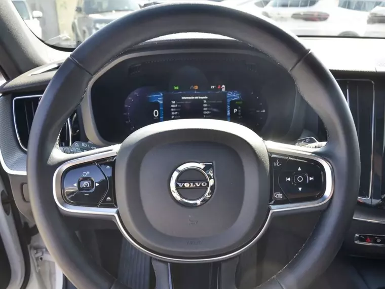 Volvo Xc60 T8 Recharge 4x4 2.0 Aut 2025 Usado Usado en BMW Premium Selection Volvo Xc60 T8 Recharge 4x4 2.0 Aut 2025 Usado Usado en BMW Premium Selection