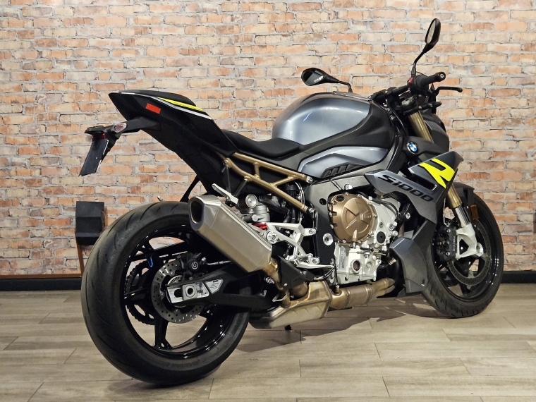 Bmw S 1000 r . 2024 Usado en BMW Premium Selection