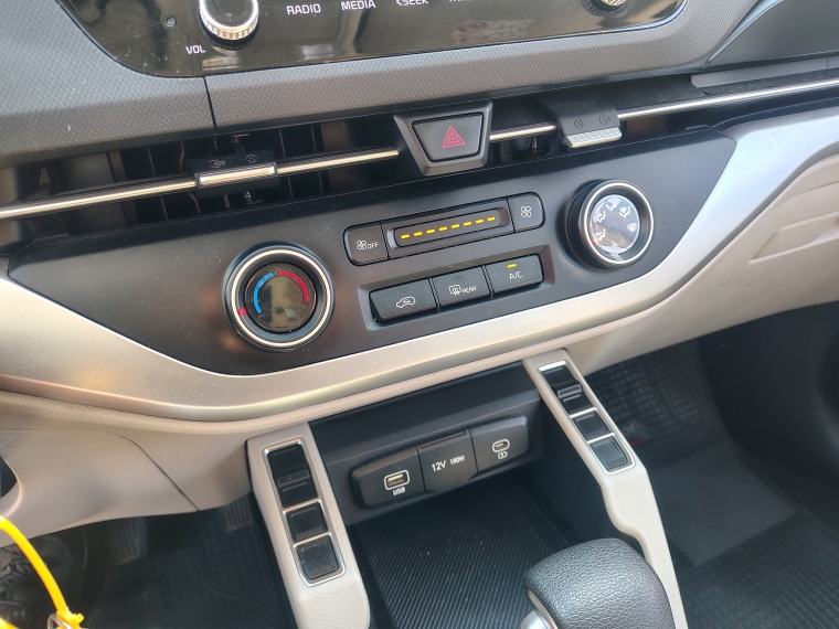 Kia Carens Carens Ex 1.4 Aut 2023 Usado en Rosselot Usados