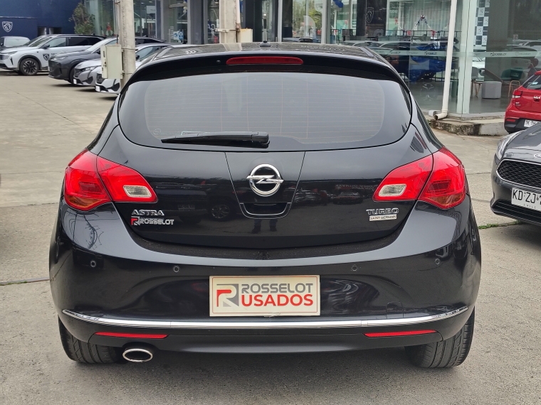 Opel Astra Astra Enjoy Hb 5 1.6 T At 2015 Usado en Rosselot Usados