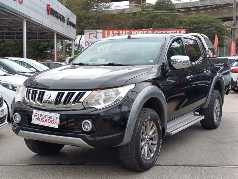 Mitsubishi L200 L200 D/c Dakar Crs Aut 2.4 4x4 2017 Usado en Rosselot Usados