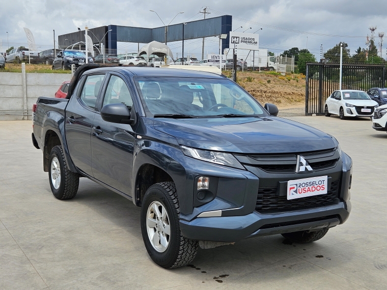Mitsubishi L200 L200 D/c 2.4 Work Cr 4x2 Wf Doble Airbag Cc Mn 2023 Usado en Rosselot Usados