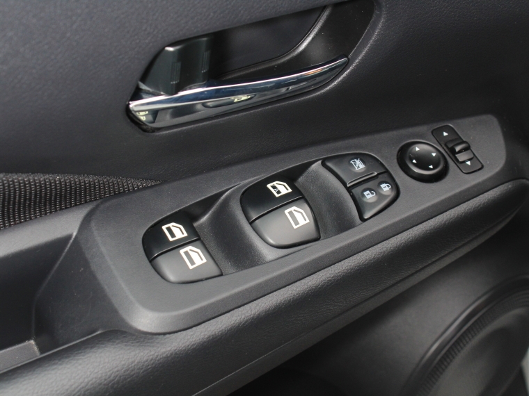Nissan Kicks 1.6   Advance Play Mt 2025 Usado  Usado en Kovacs Usados