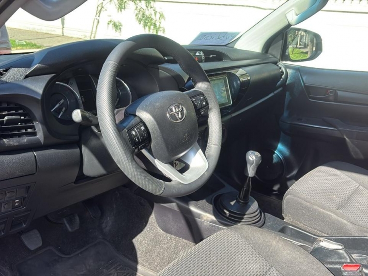 Toyota Hilux Dx 4x4 2.4 2025  Usado en GT Autos