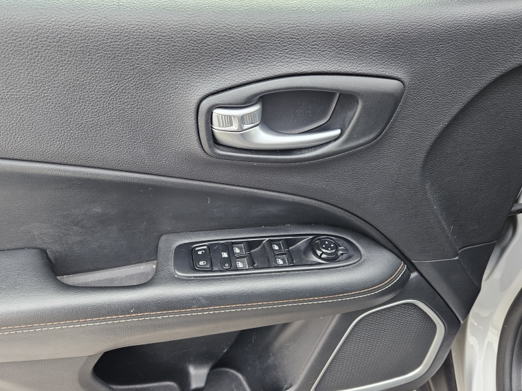 Jeep Compass Compass Longitude 2.4 At 2019 Usado en Rosselot Usados