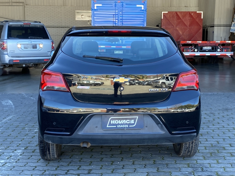 Chevrolet Onix 1.4 Ltz Mt 2017 Usado  Usado en Kovacs Usados