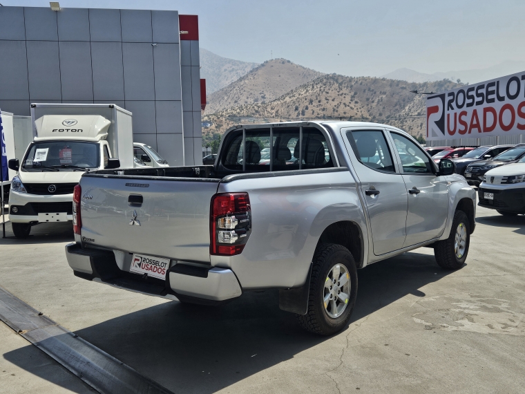 Mitsubishi L200 L200 D/c 2.4 Work Cr 4x2 Wf Doble Airbag Mn 2022 Usado en Rosselot Usados