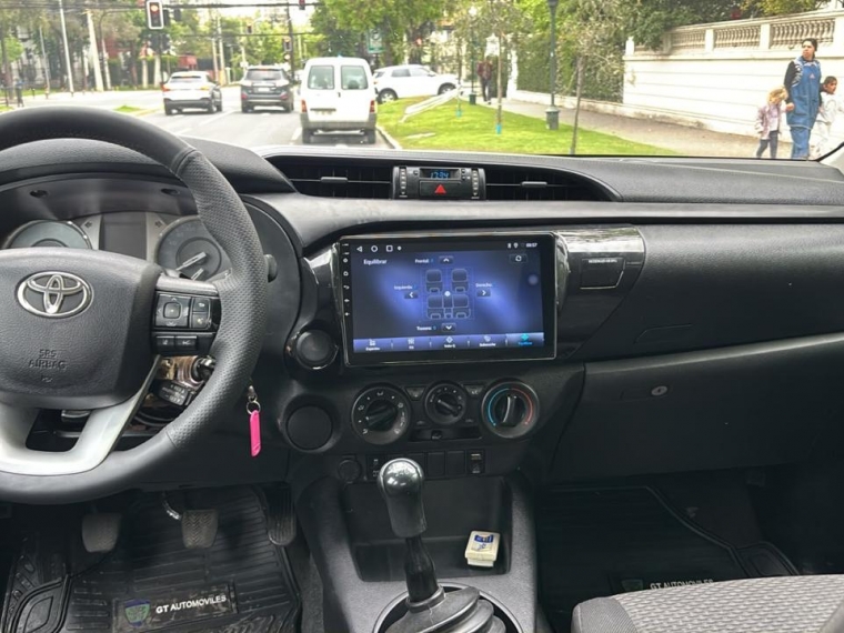 TOYOTA HILUX  Dcab DX 4x2 2.4cc - imagen 9