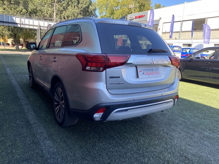 Mitsubishi Outlander Outlander Cvt 2.0 Aut 2022 Usado en Rosselot Usados