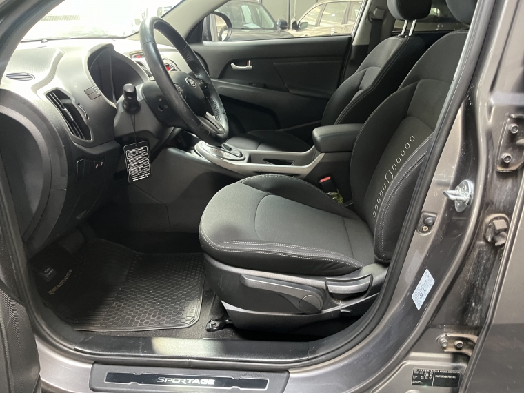 Kia Sportage Ex 2.0l Gsl Aut 2wd 2016  Usado en Grass & Arueste Usados