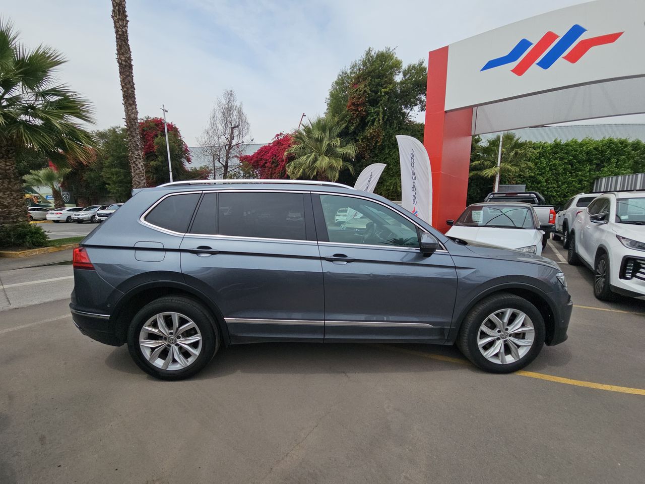Volkswagen Tiguan Tiguan 4x4 Otto 2.0 Aut 2019 Usado en Usados de Primera - Sergio Escobar