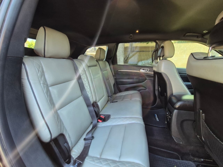 Jeep Grand cherokee laredo 3.6  Auto. 2020 Usado en Autoadvice Autos Usados