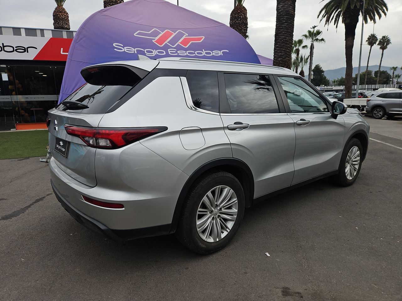 Mitsubishi Outlander Outlander Gl 2.5 Aut 2024 Usado Usado en Webautos.cl Mitsubishi Outlander Outlander Gl 2.5 Aut 2024 Usado Usado en Webautos.cl