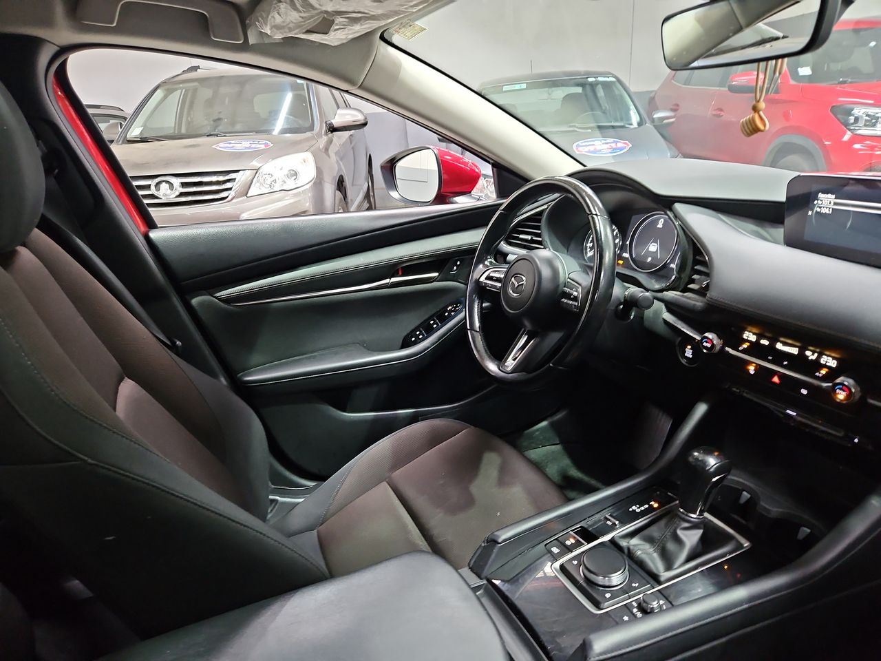 Mazda 3 3 Sedan 2.0 Aut 2023 Usado en Usados de Primera - Sergio Escobar