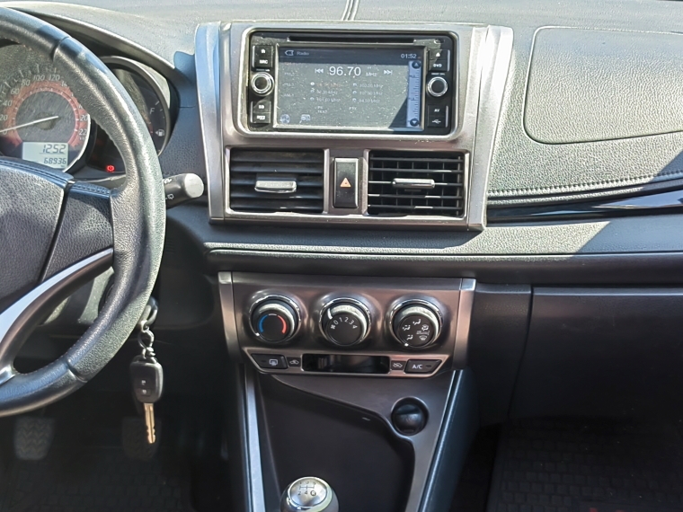 Toyota Yaris sport Yaris Sport Gle 1.5 2016 Usado en Rosselot Usados