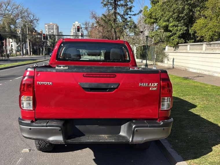 Toyota Hilux — foto 6 de 12