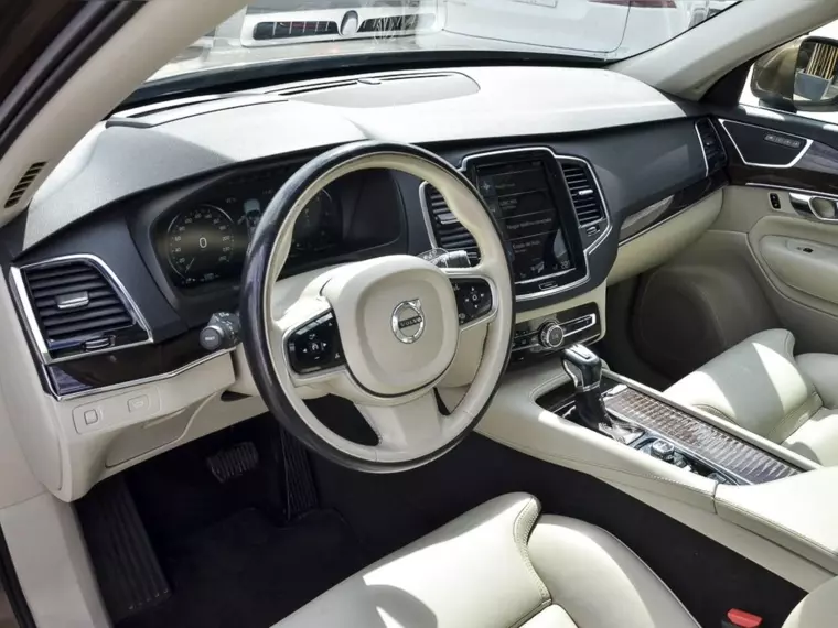 Volvo Xc90 2.0 D5 Momentum Diesel Awd At 5p 2017 Usado  Usado en BMW Premium Selection