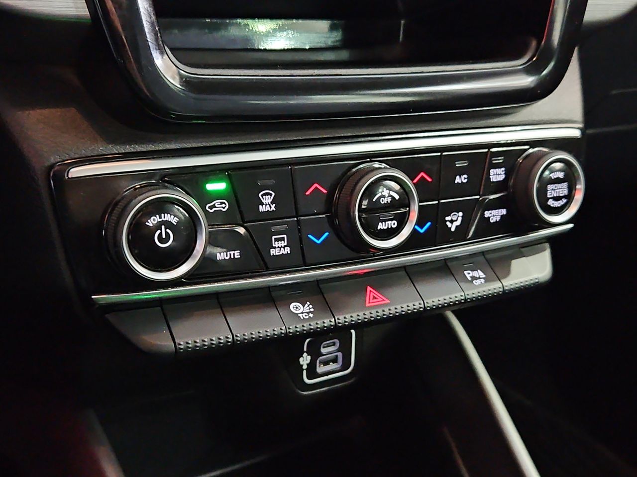 Ram 1000 1000 Big Horn Dcab 1.8 Aut 2022 Usado en Usados de Primera - Sergio Escobar