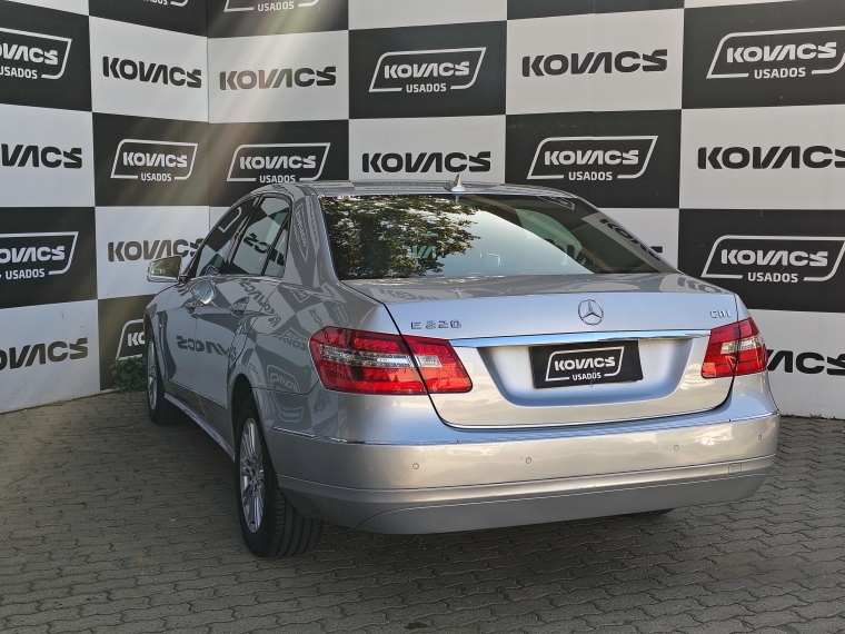 Mercedes benz E 220 Cdi Blue Efficiency Elegance Aut 2.1 2012 Usado  Usado en Kovacs Usados