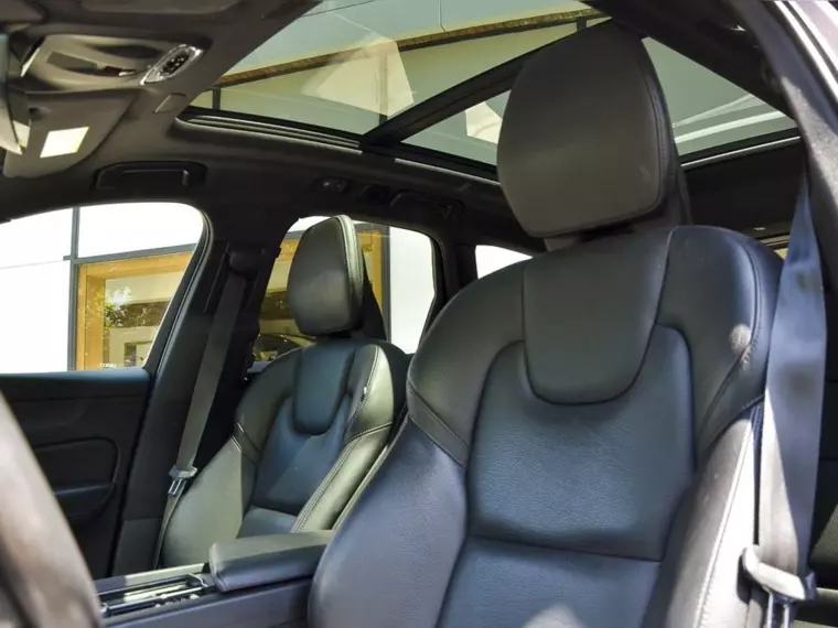Volvo Xc60 2.0 D5 Diesel Momentum Plus Awd 2019 Usado  Usado en Webautos.cl
