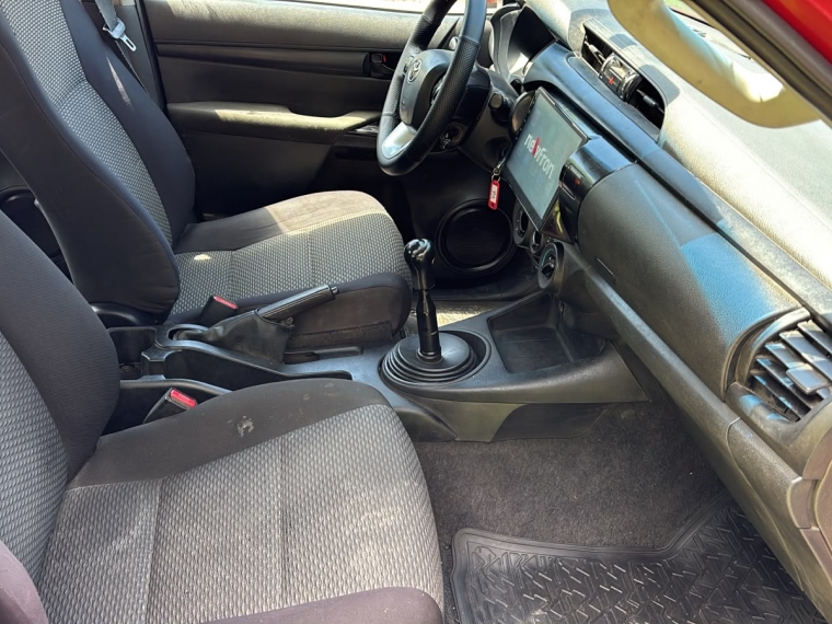 TOYOTA HILUX  Dcab DX 4x2 2.4cc - imagen 9