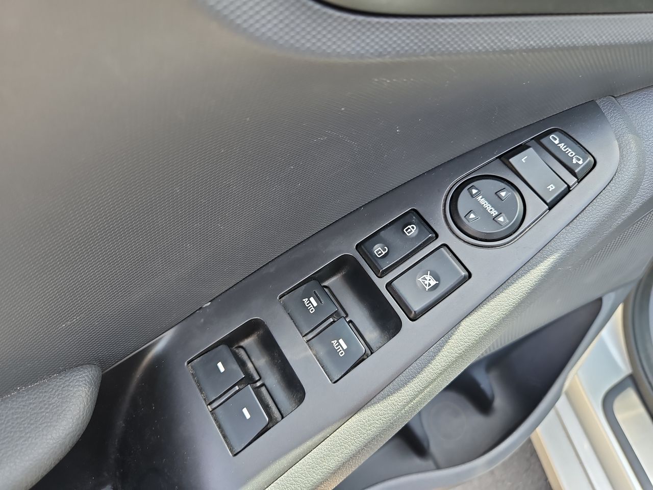 Hyundai Ioniq Ioniq Ae Gdi Hb 1.6 Aut 2020 Usado en Usados de Primera - Sergio Escobar