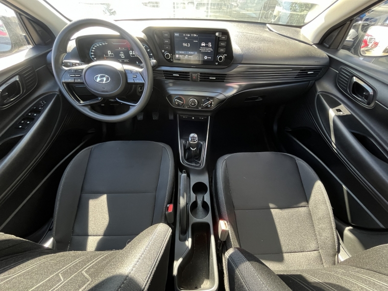 Hyundai I-20 — foto 20 de 22