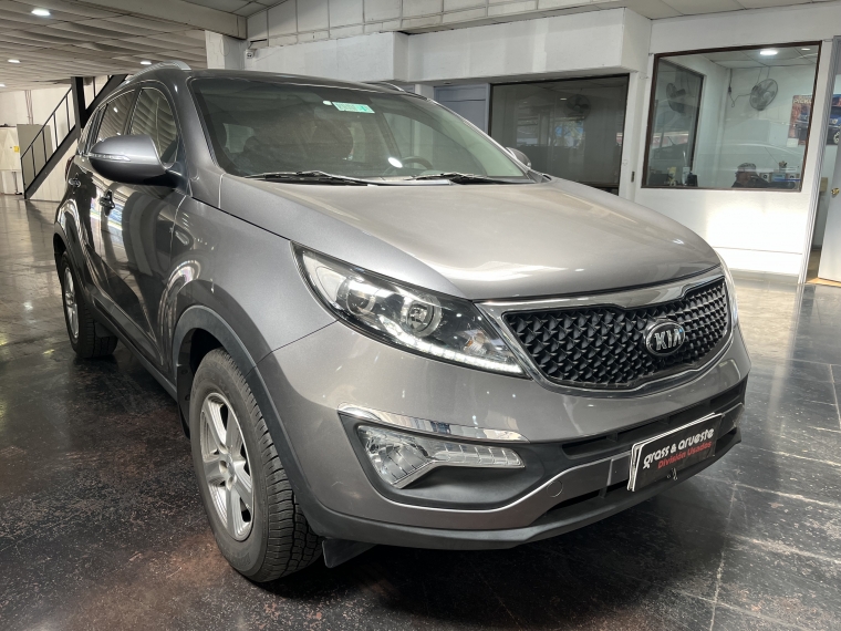 Kia Sportage Ex 2.0l Gsl Aut 2wd 2016  Usado en Grass & Arueste Usados