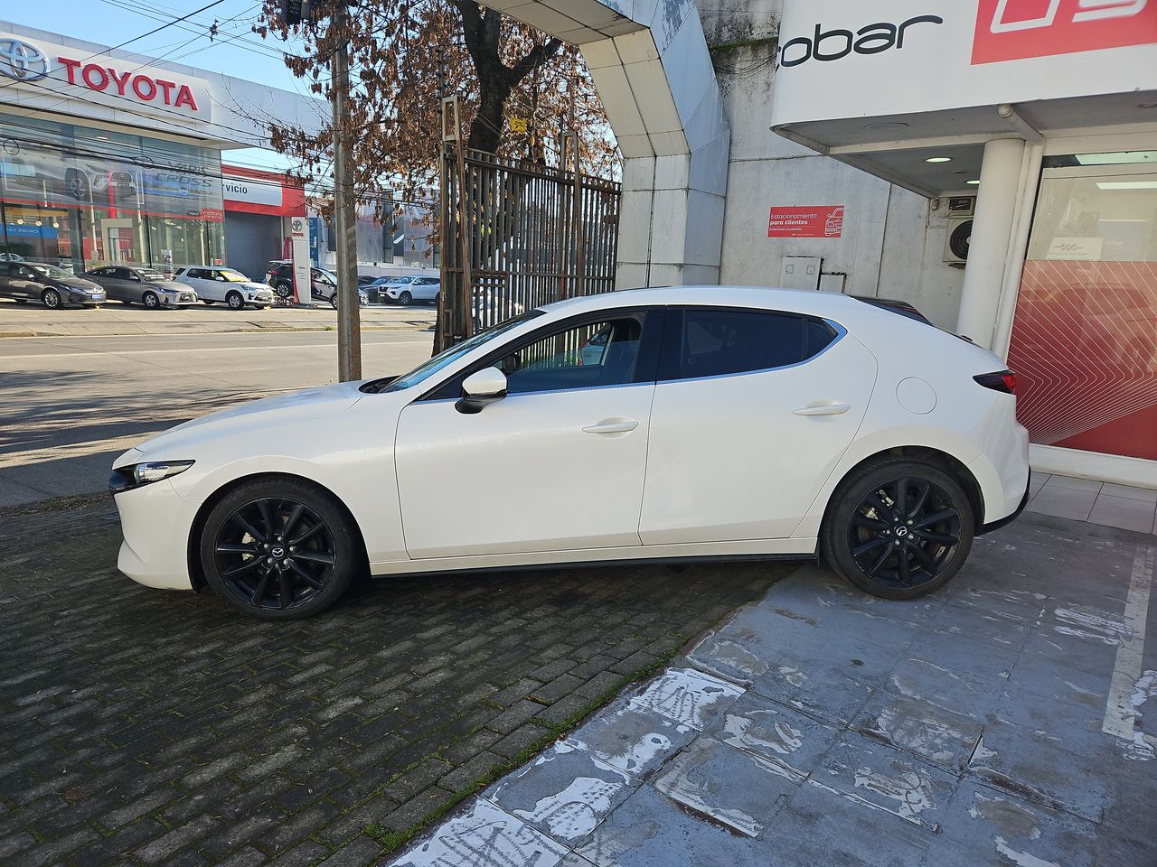 Mazda 3 3 Hatch Back 2.5 Aut 2022 Usado en Usados de Primera - Sergio Escobar