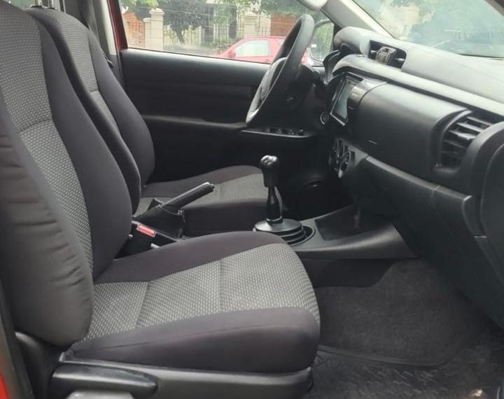 Toyota Hilux Dx 4x4 2.4 2022  Usado en GT Autos