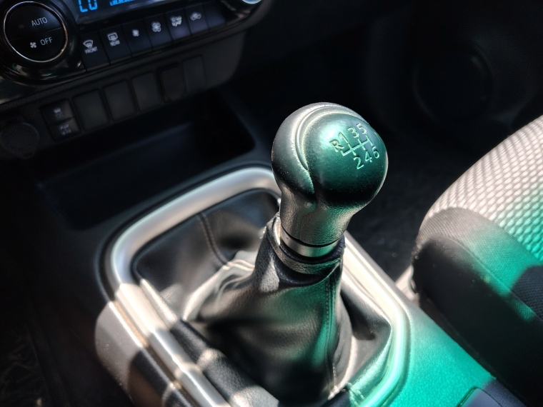 Toyota Hilux 2.4 Sr 7 Ab Mt 4x2 Diesel 2022 Usado  Usado en Kovacs Usados