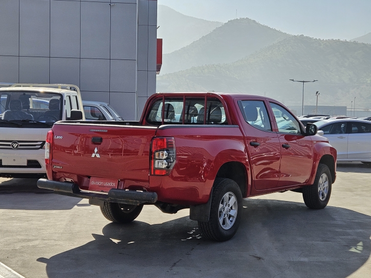 Mitsubishi L200 L200 D/c 2.4 Work Cr 4x2 Wf Doble Airbag Mn 2022 Usado en Rosselot Usados